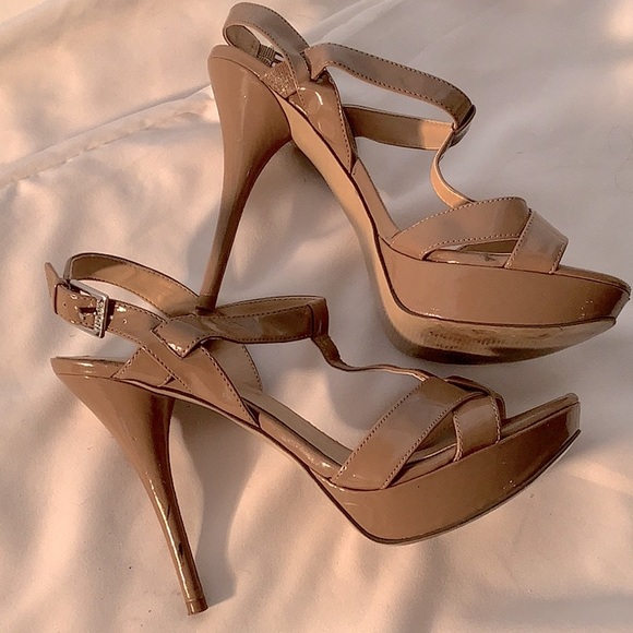 GUESS G High 5” Heels, Size 7 Beige Patent Leather. Minor Wear. See Picture #7 - Picture 5 of 7